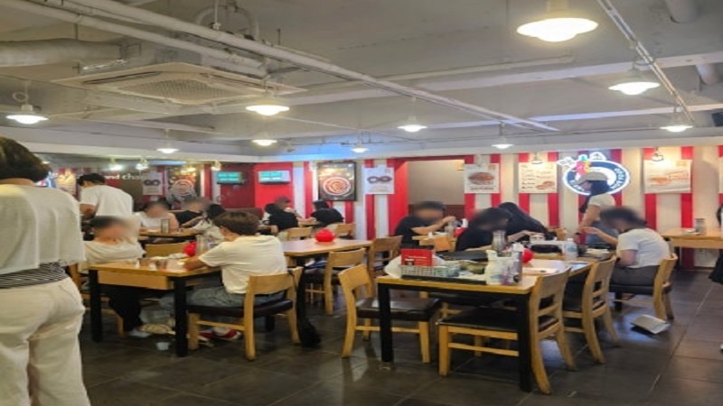 {경기 파주,일산 동대문엽기떡볶이 양도양수}풀오토/월1억매출/고수익/메인상권/직접운영추천 합니다.