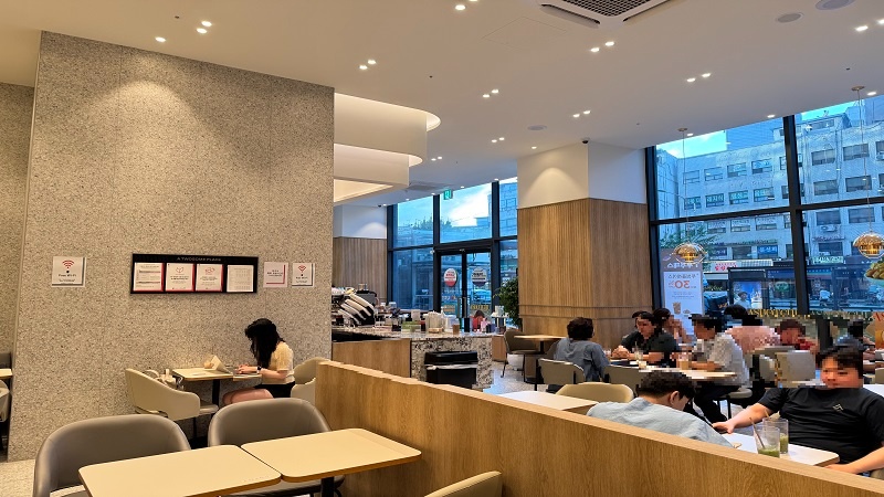 <수원>투썸플레이스 창업/대형평수/단독사용/수익1,600만/복층구조/경쟁업체입점완료/투썸양도양수/투썸창업비용