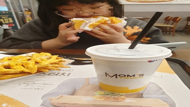 <파주시 맘스터치>월7,300만/내점높음/권리1.2억/수익1,000만/주6일/짧은영업/맘스터치양도양수