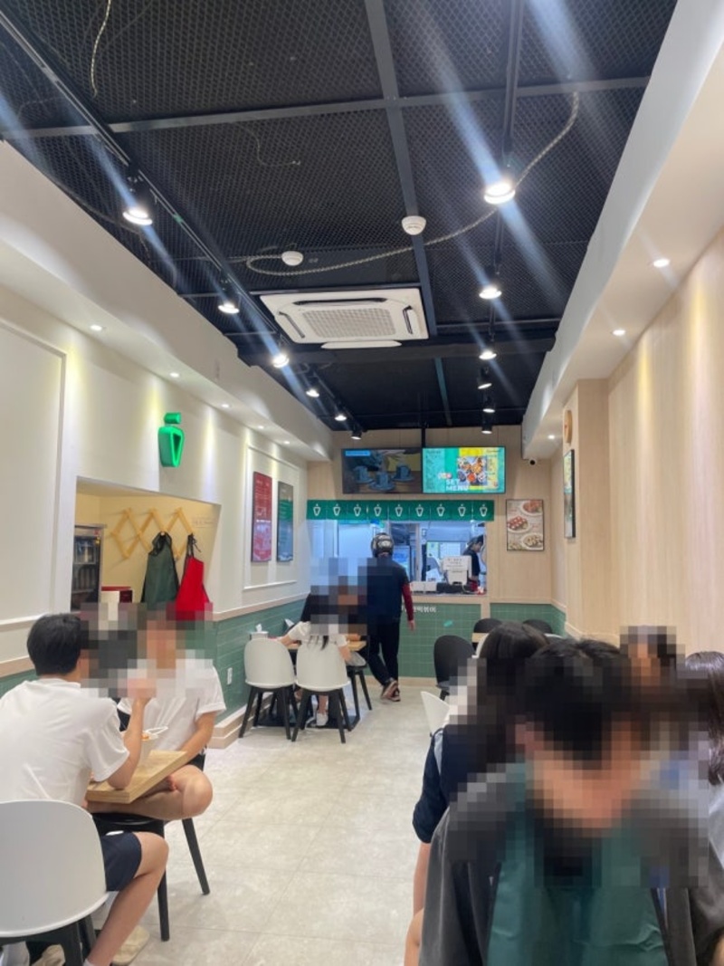 <서대문구>신전떡볶이 양도양수/가족운영/25년식/주6일/수익1,500만/고정비특급/직접운영추천/신전떡볶이창업